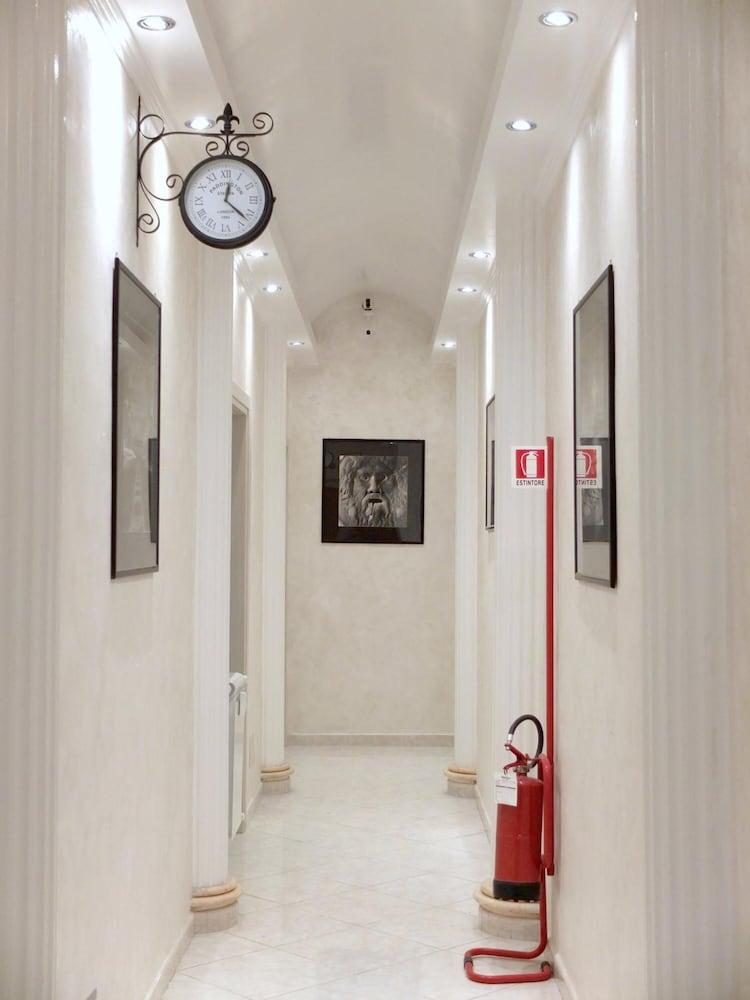 Hotel Planet Roma Esterno foto