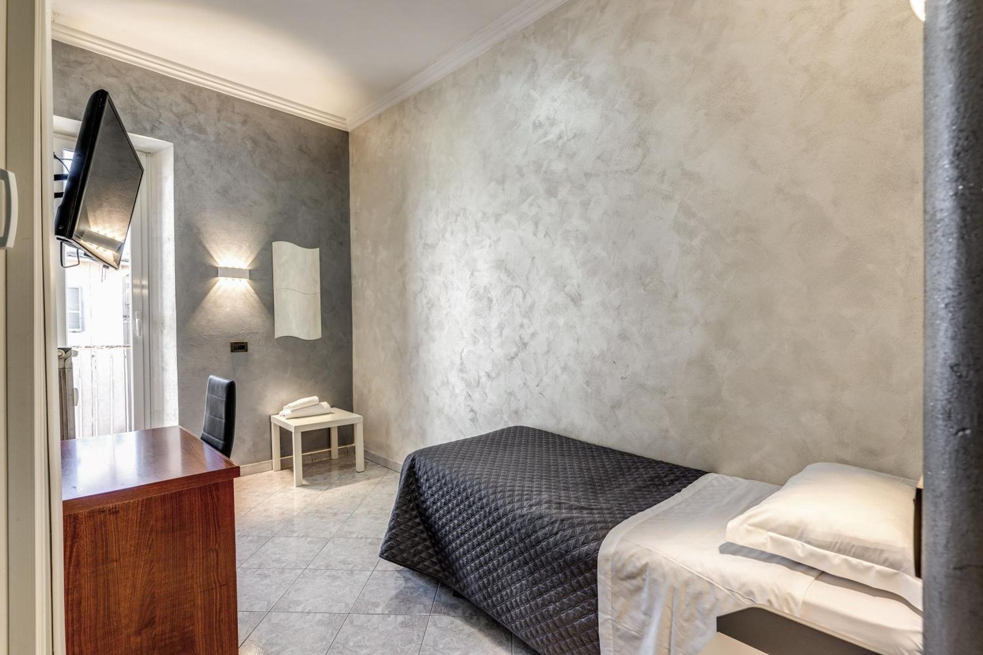 Hotel Planet Roma Esterno foto