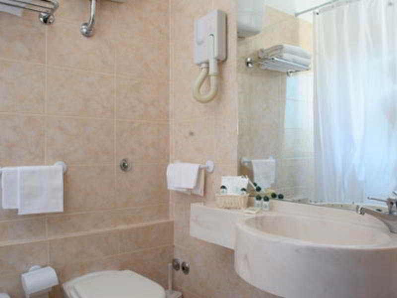 Hotel Planet Roma Esterno foto
